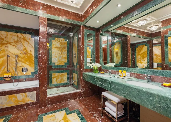 The Westin Excelsior, Hotel